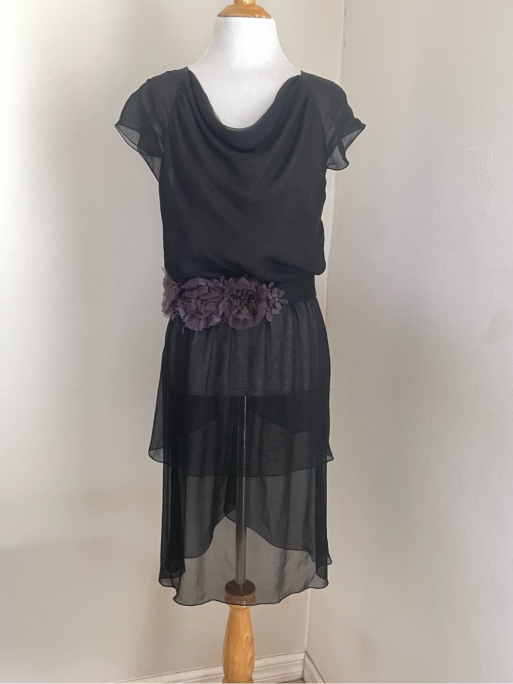 Vintage y2k designer Vera Wang Silk Top